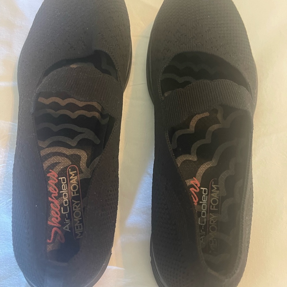 Skechers Women's Black Slip-On Sneakers